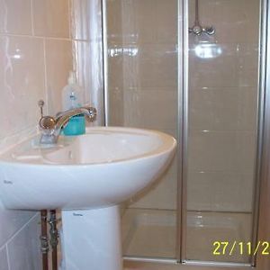 Private Bathroom King Studio